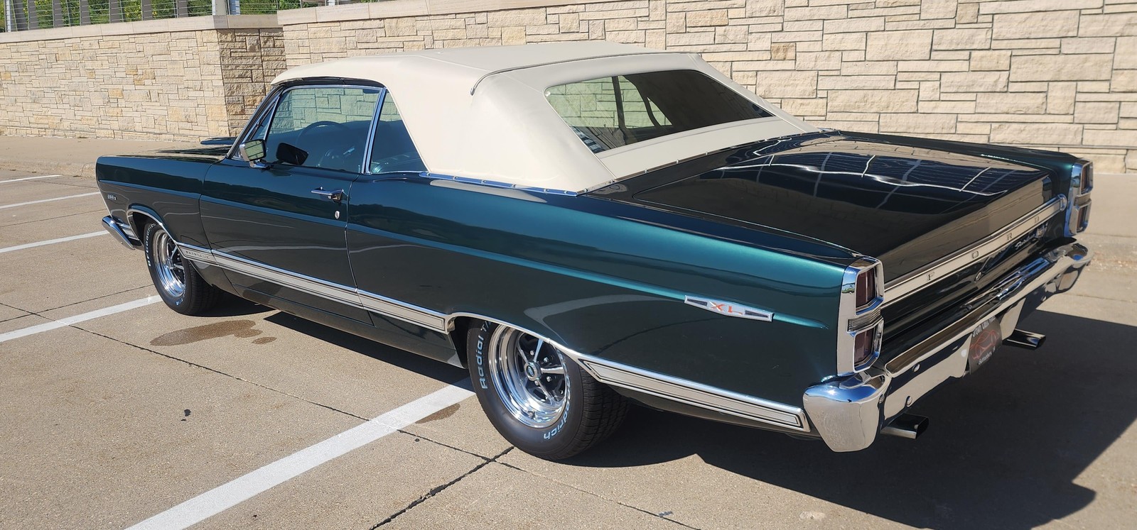Ford-Fairlane-XL-1967-3