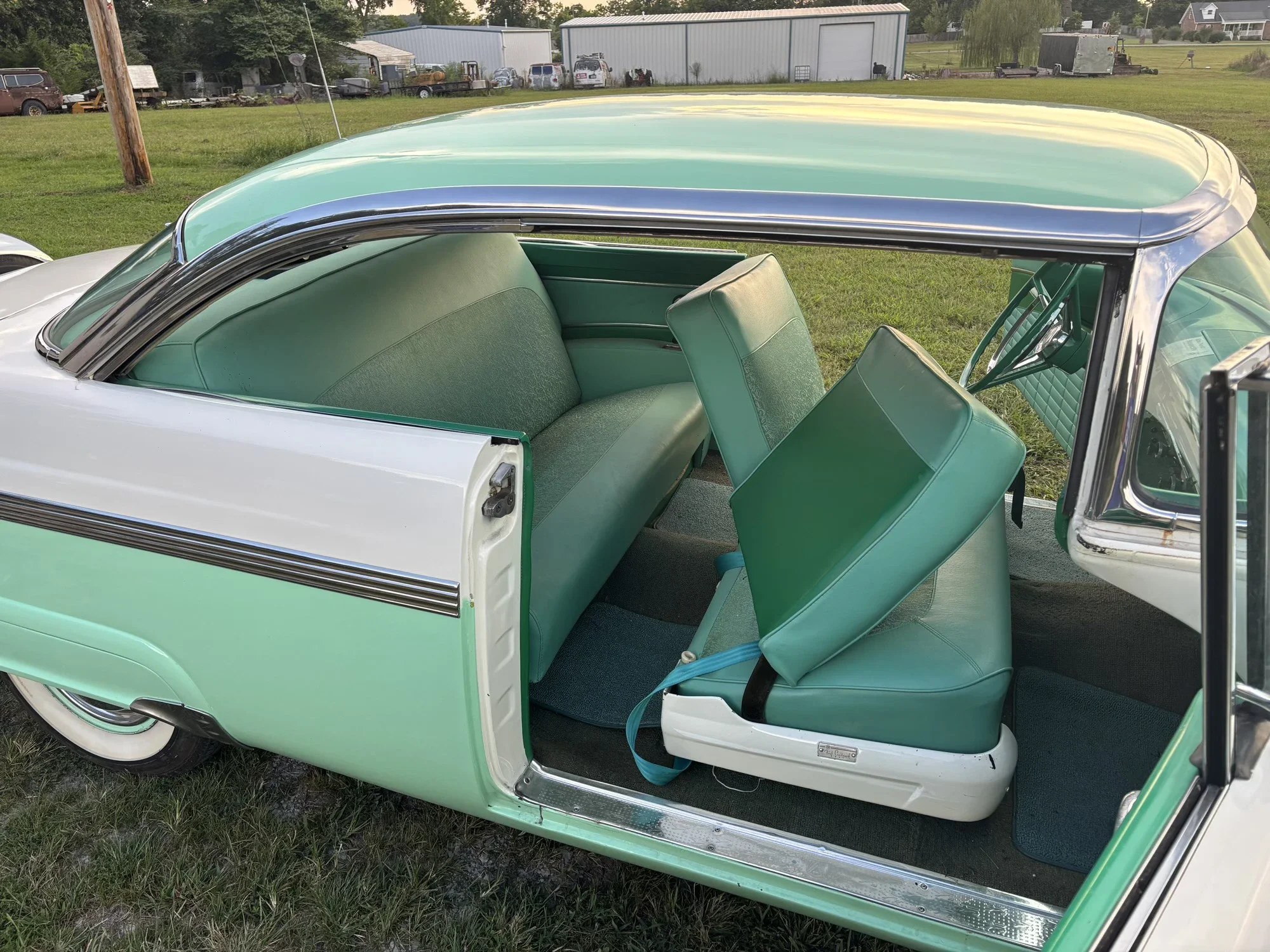 Ford-Fairlane-sport-1956-Green-11