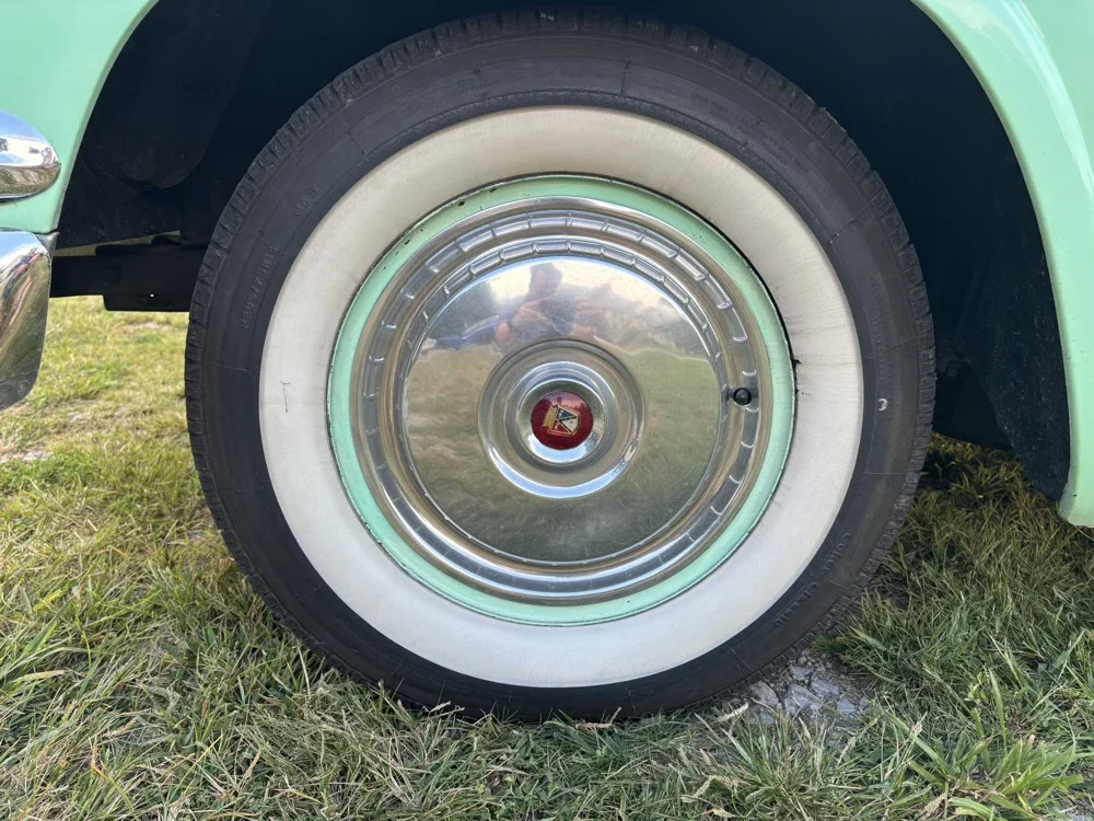 Ford-Fairlane-sport-1956-Green-22