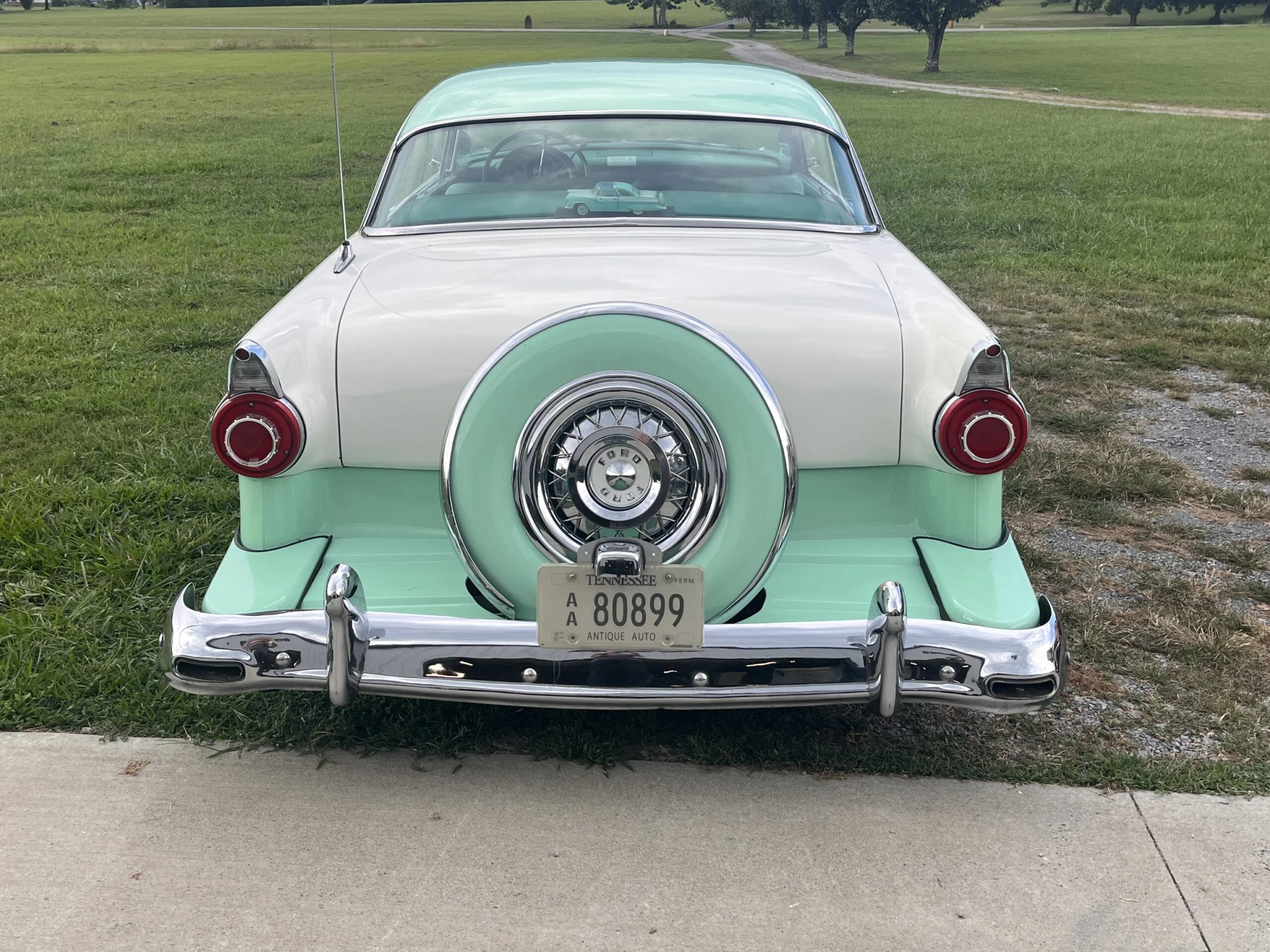Ford-Fairlane-sport-1956-Green-4