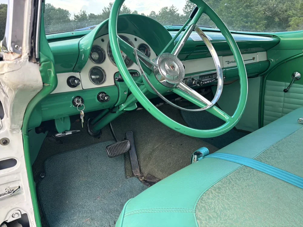 Ford-Fairlane-sport-1956-Green-9