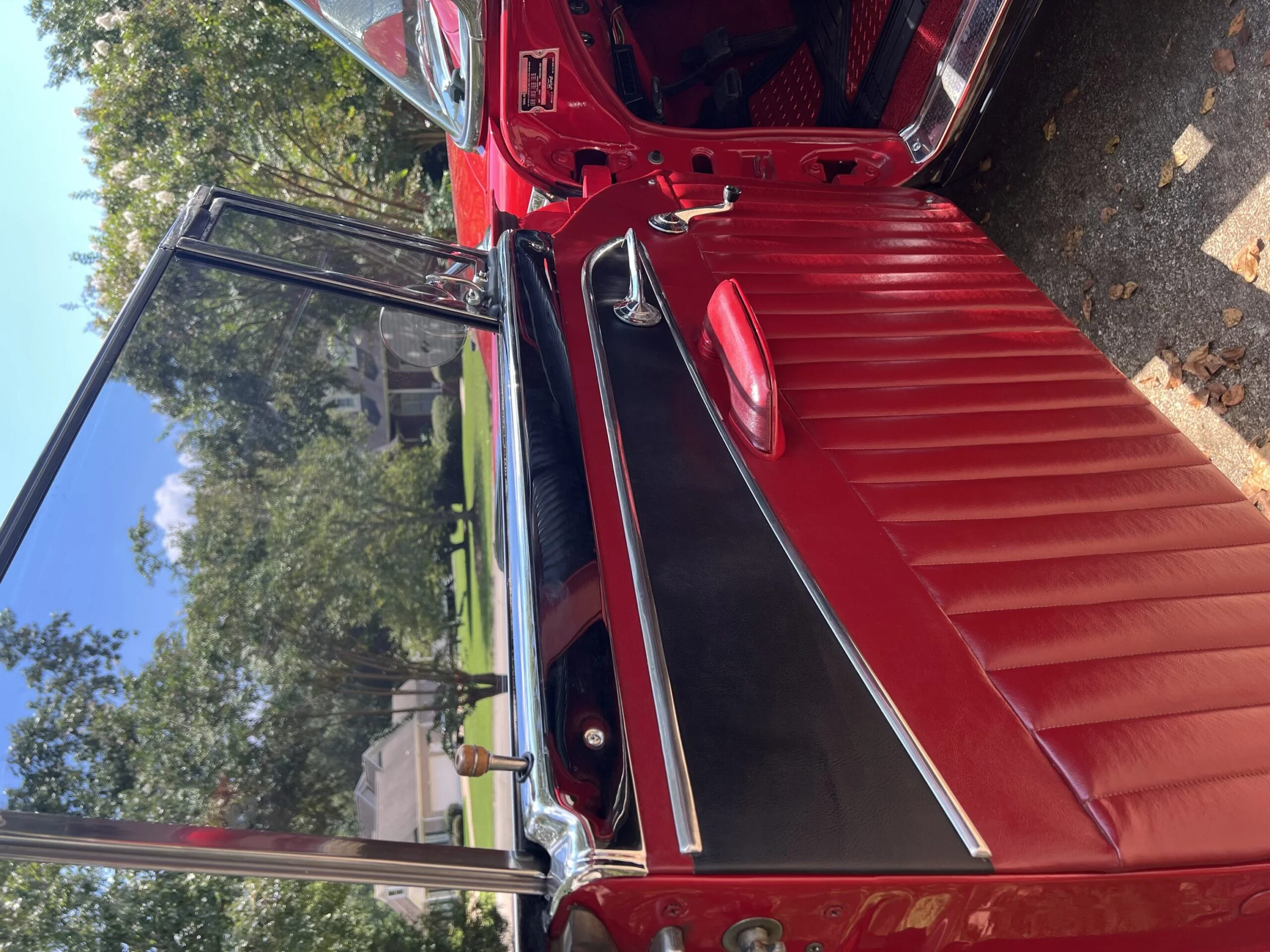 Ford-Fairlane-sport-1956-Red-10