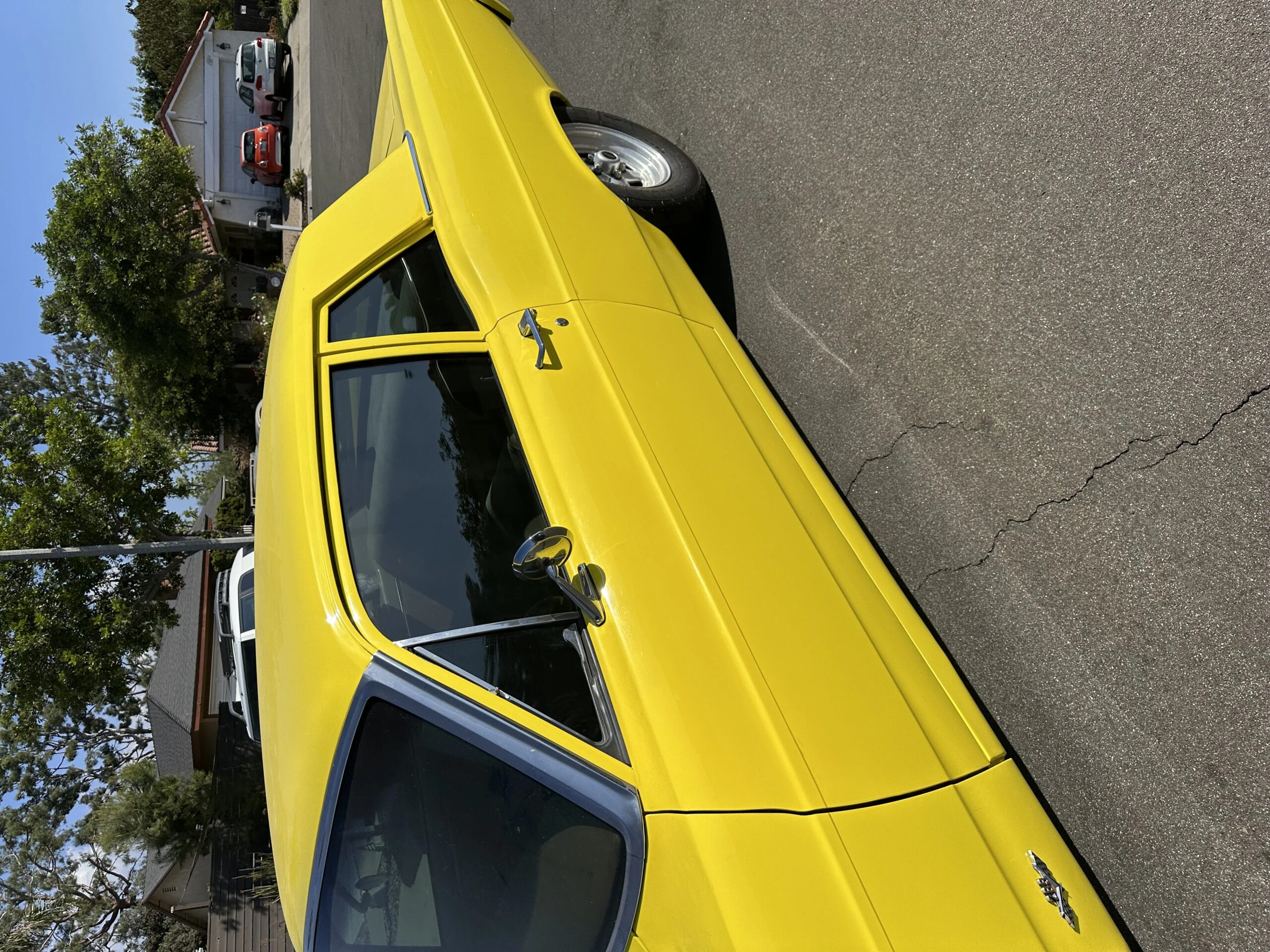 Ford-Fairlane-sport-1966-Yellow-Beige-1