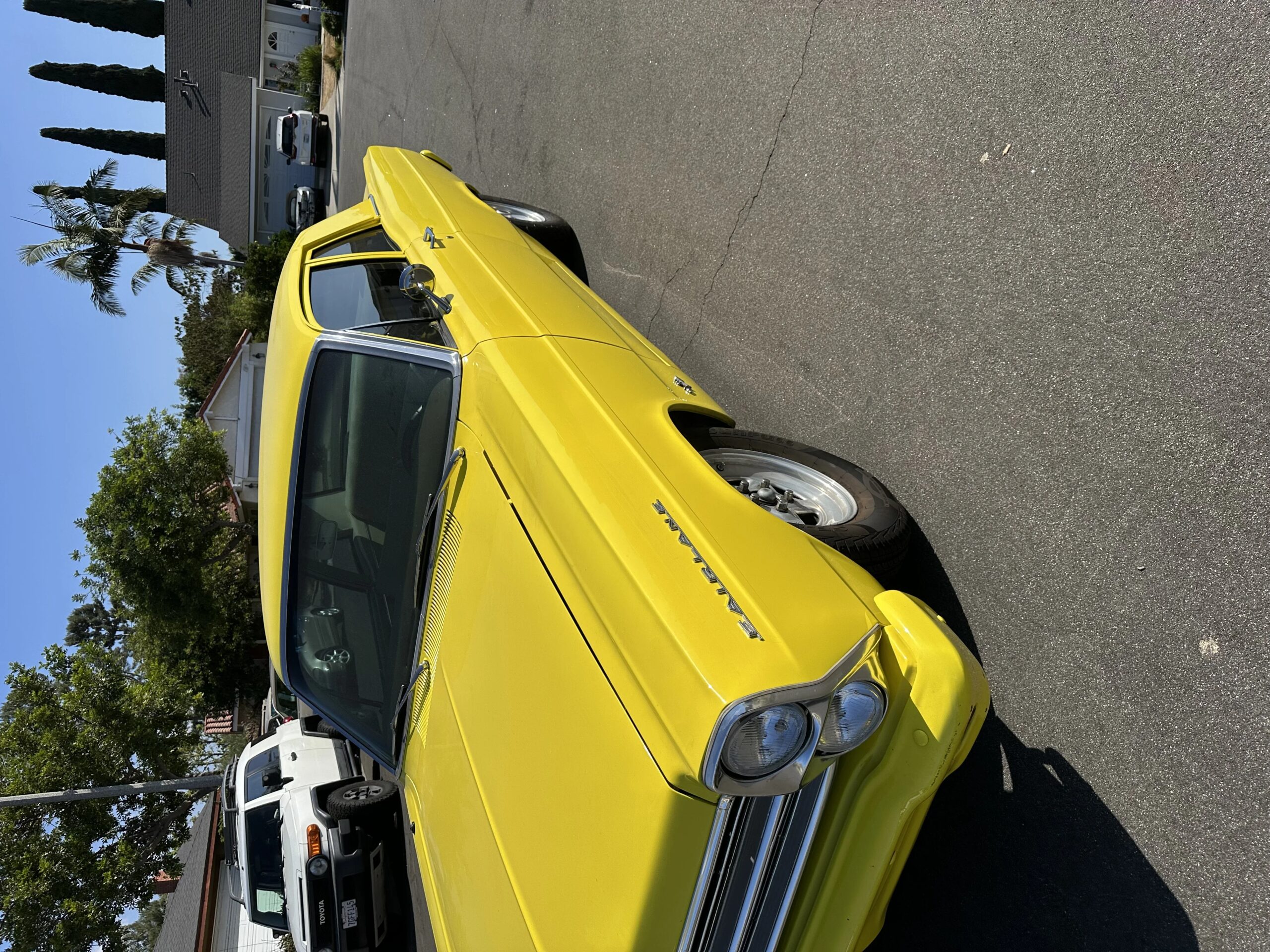 Ford-Fairlane-sport-1966-Yellow-Beige-18