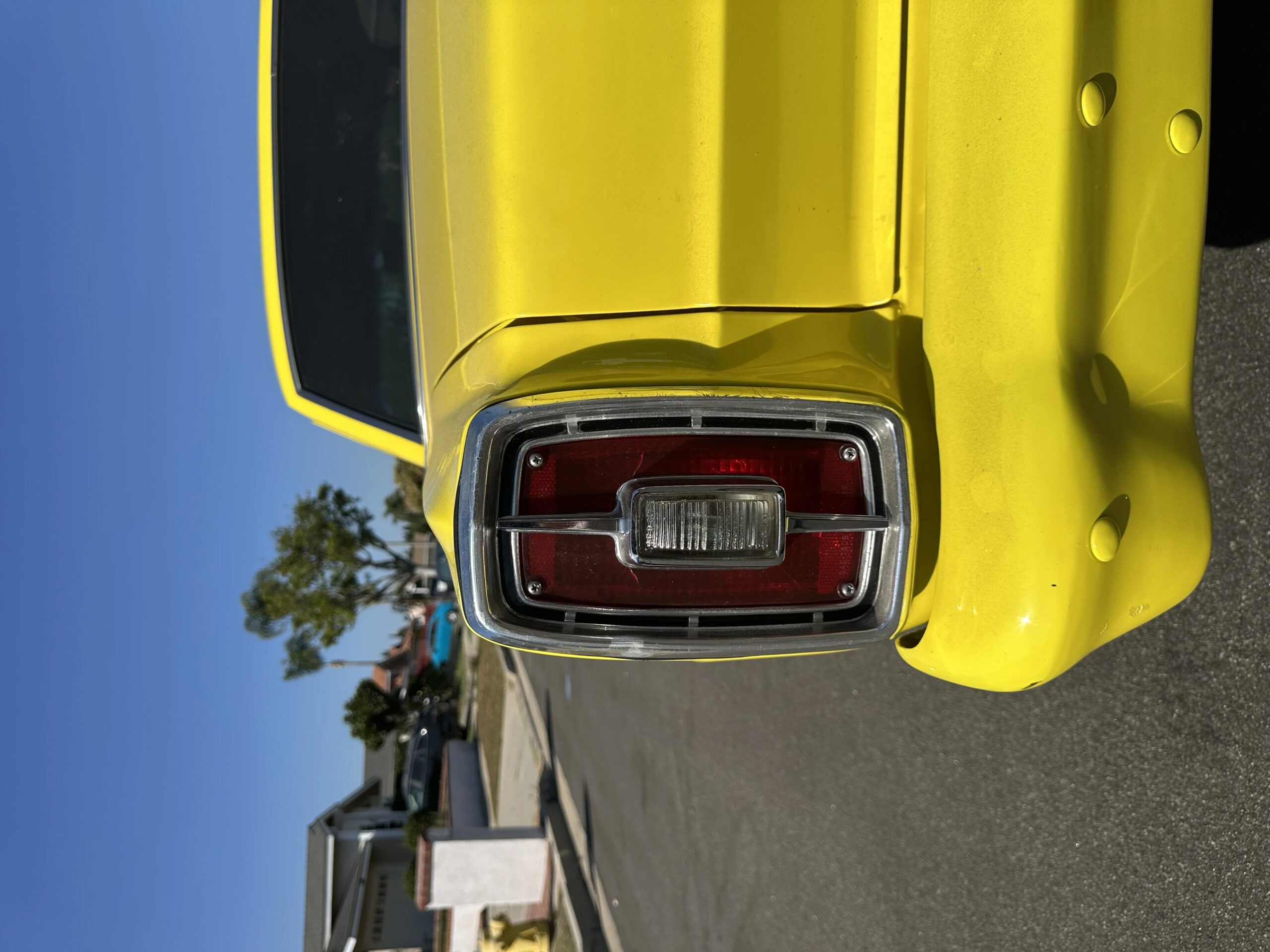 Ford-Fairlane-sport-1966-Yellow-Beige-22