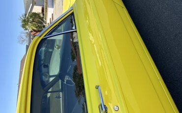 Ford-Fairlane-sport-1966-Yellow-Beige-27