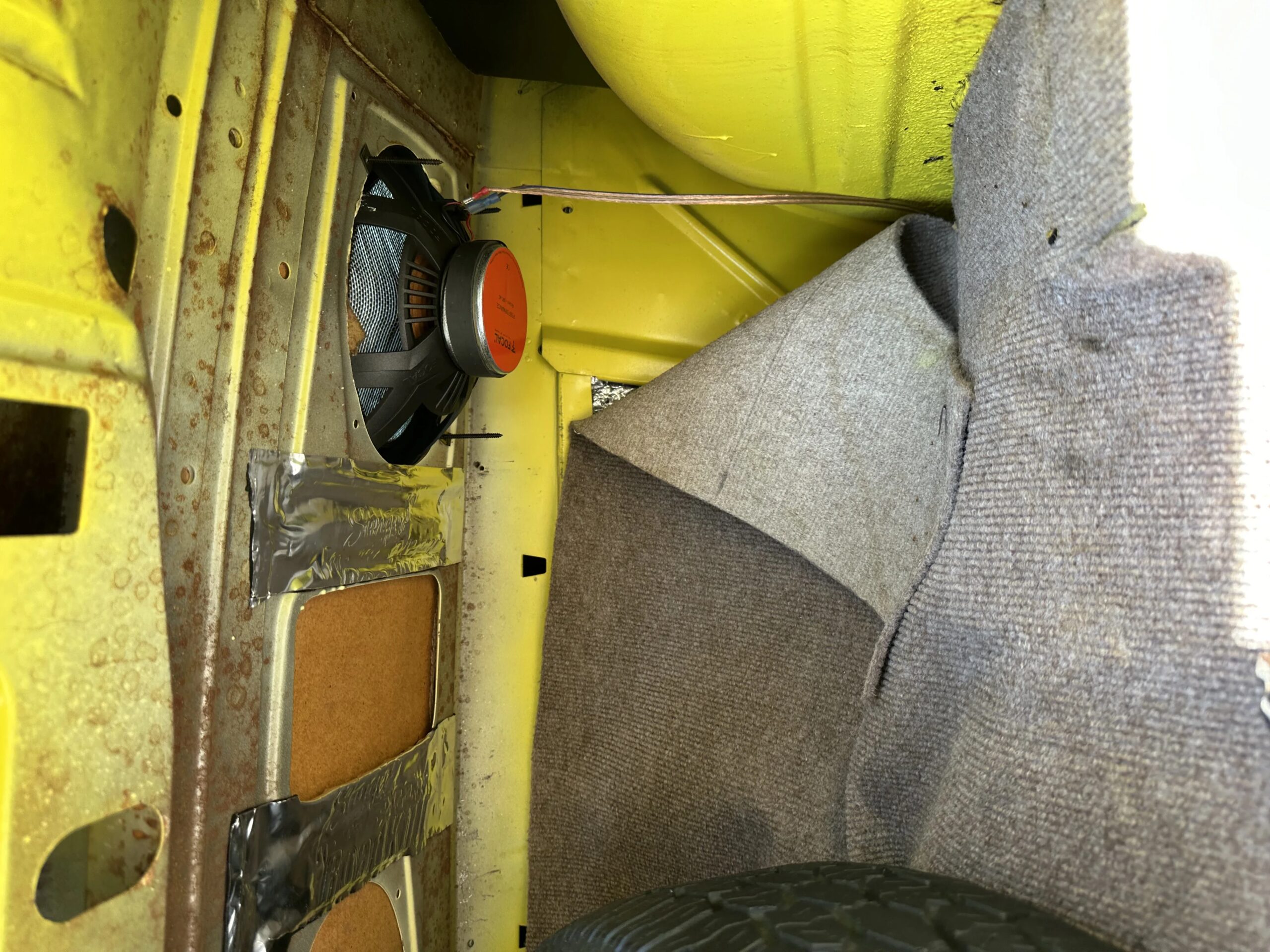Ford-Fairlane-sport-1966-Yellow-Beige-29