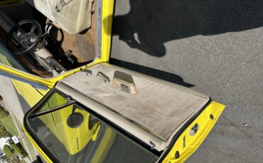 Ford-Fairlane-sport-1966-Yellow-Beige-8