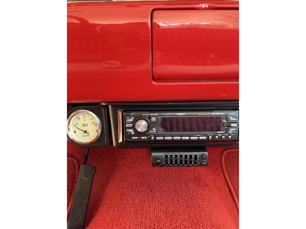 Ford-Fairlane-victoria-1957-Flame-red-amp-white-Red-amp-white-10