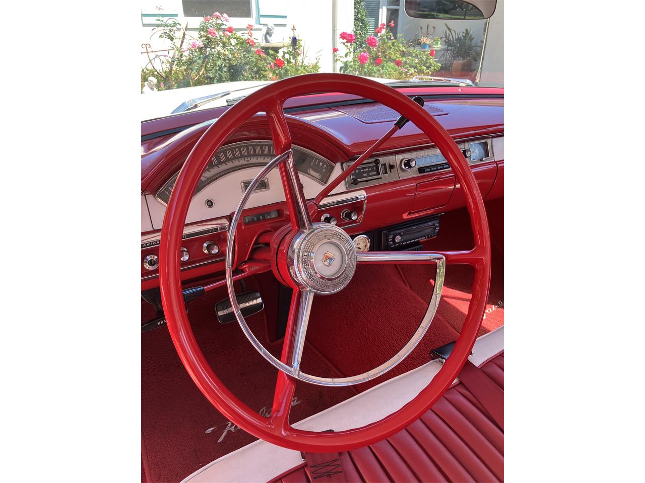Ford-Fairlane-victoria-1957-Flame-red-amp-white-Red-amp-white-9