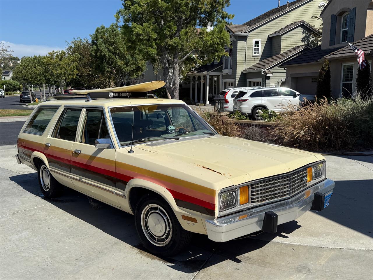 Ford-Fairmont-1979-Beige-Beige
