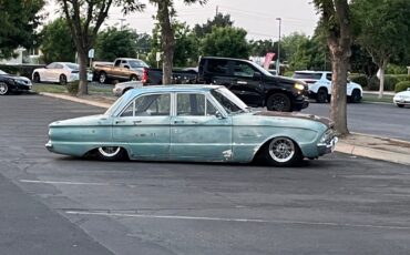 Ford-Falcon-1961-Compact-1