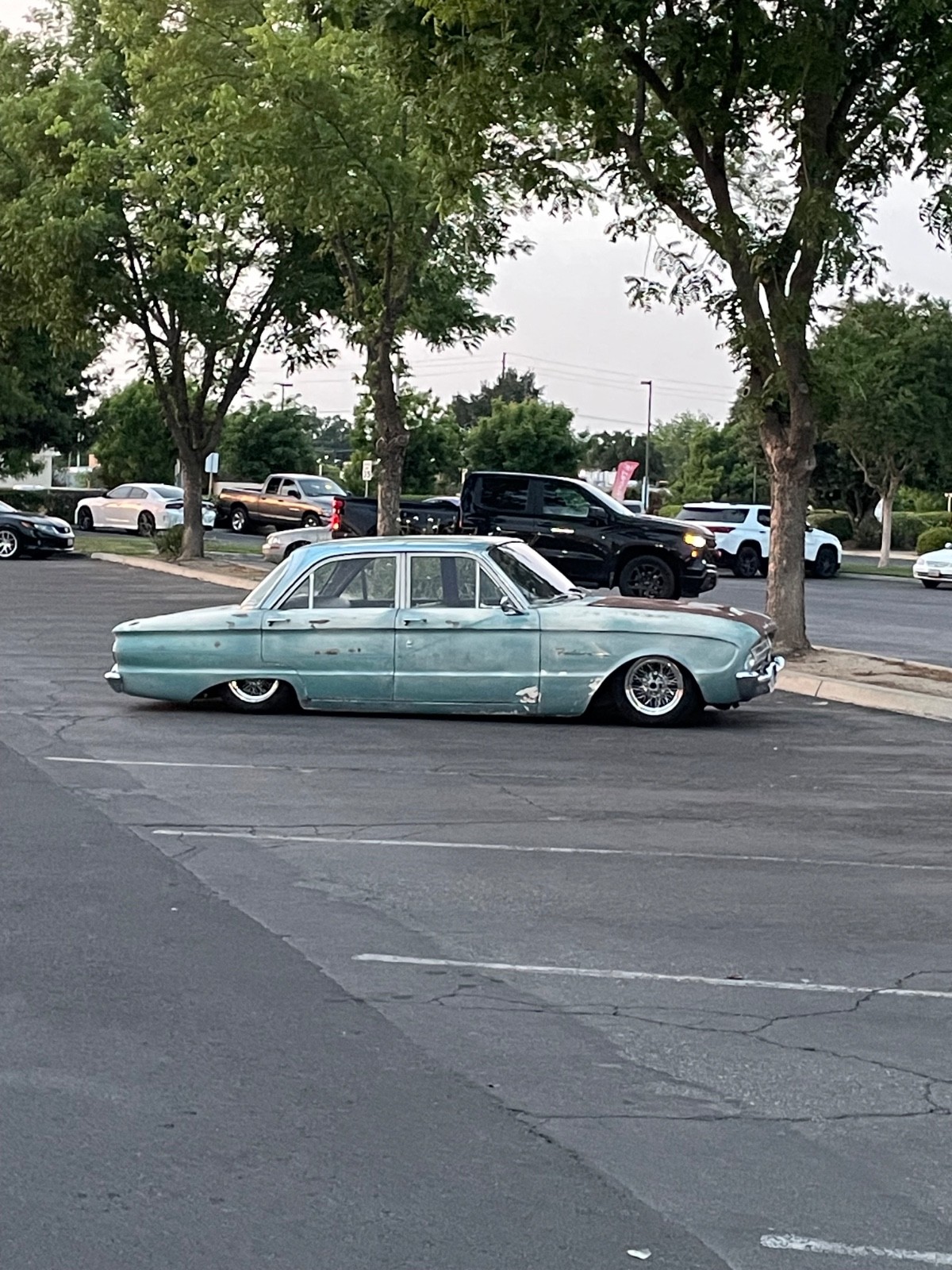 Ford-Falcon-1961-Compact-1