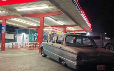 Ford-Falcon-1961-Compact-32