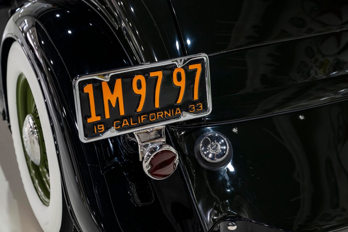 Ford-Full-Fender-Roadster-1933-10