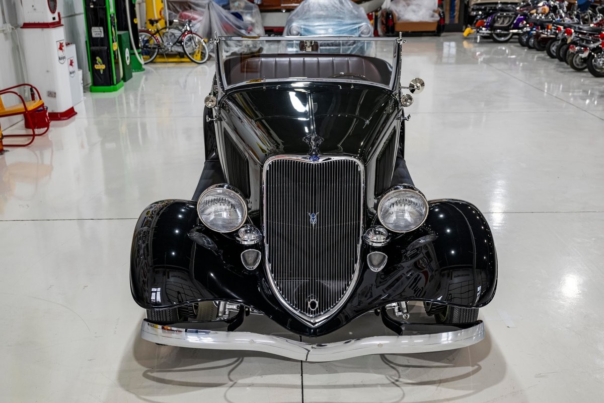 Ford-Full-Fender-Roadster-1933-20