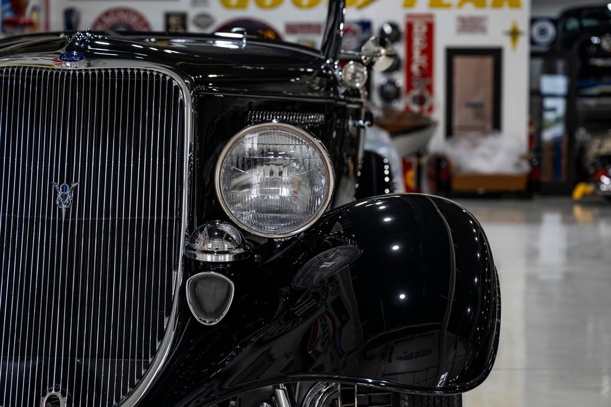 Ford-Full-Fender-Roadster-1933-22