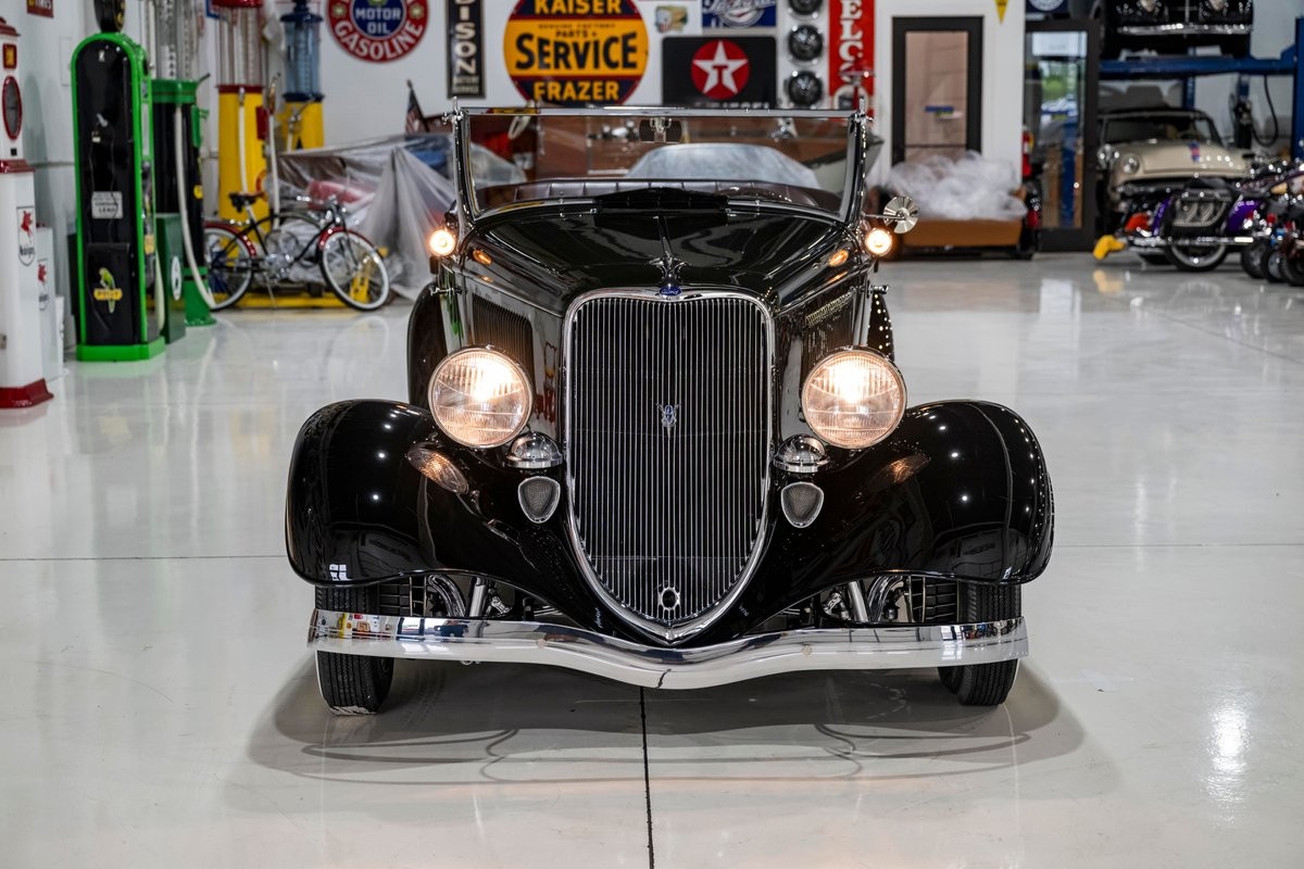 Ford-Full-Fender-Roadster-1933-26