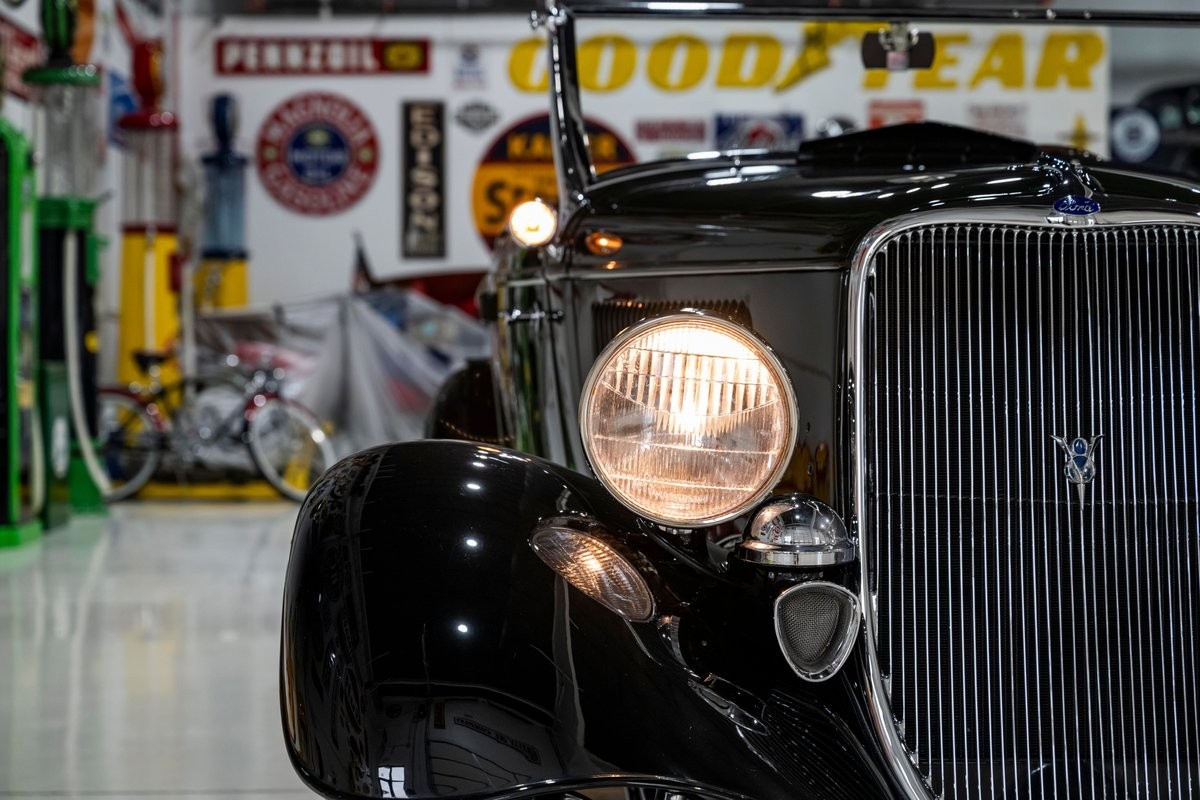 Ford-Full-Fender-Roadster-1933-27