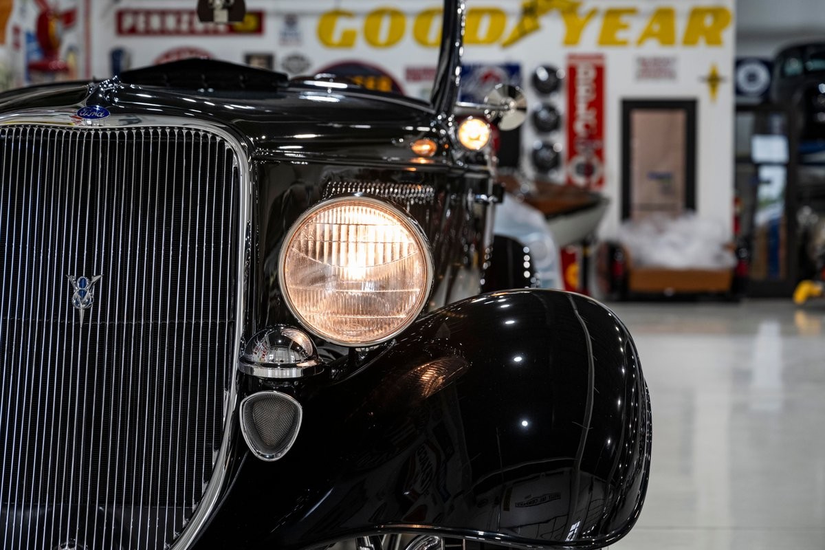 Ford-Full-Fender-Roadster-1933-28