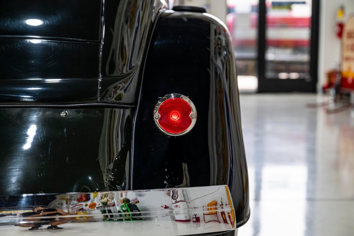 Ford-Full-Fender-Roadster-1933-31