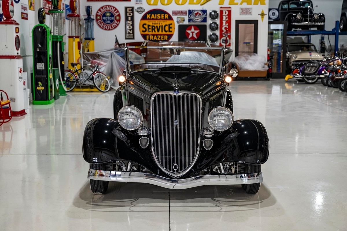 Ford-Full-Fender-Roadster-1933-33