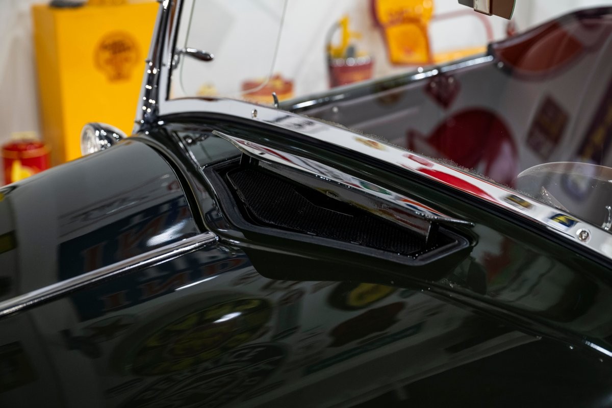 Ford-Full-Fender-Roadster-1933-34