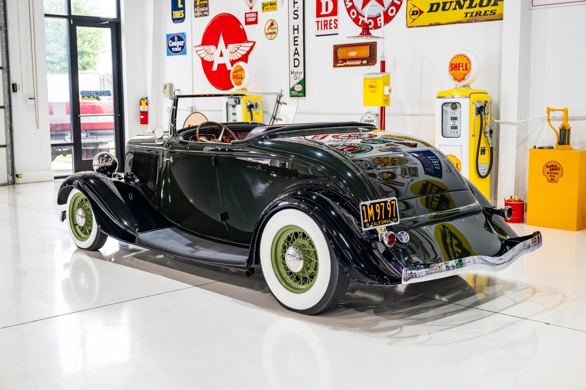 Ford-Full-Fender-Roadster-1933-5