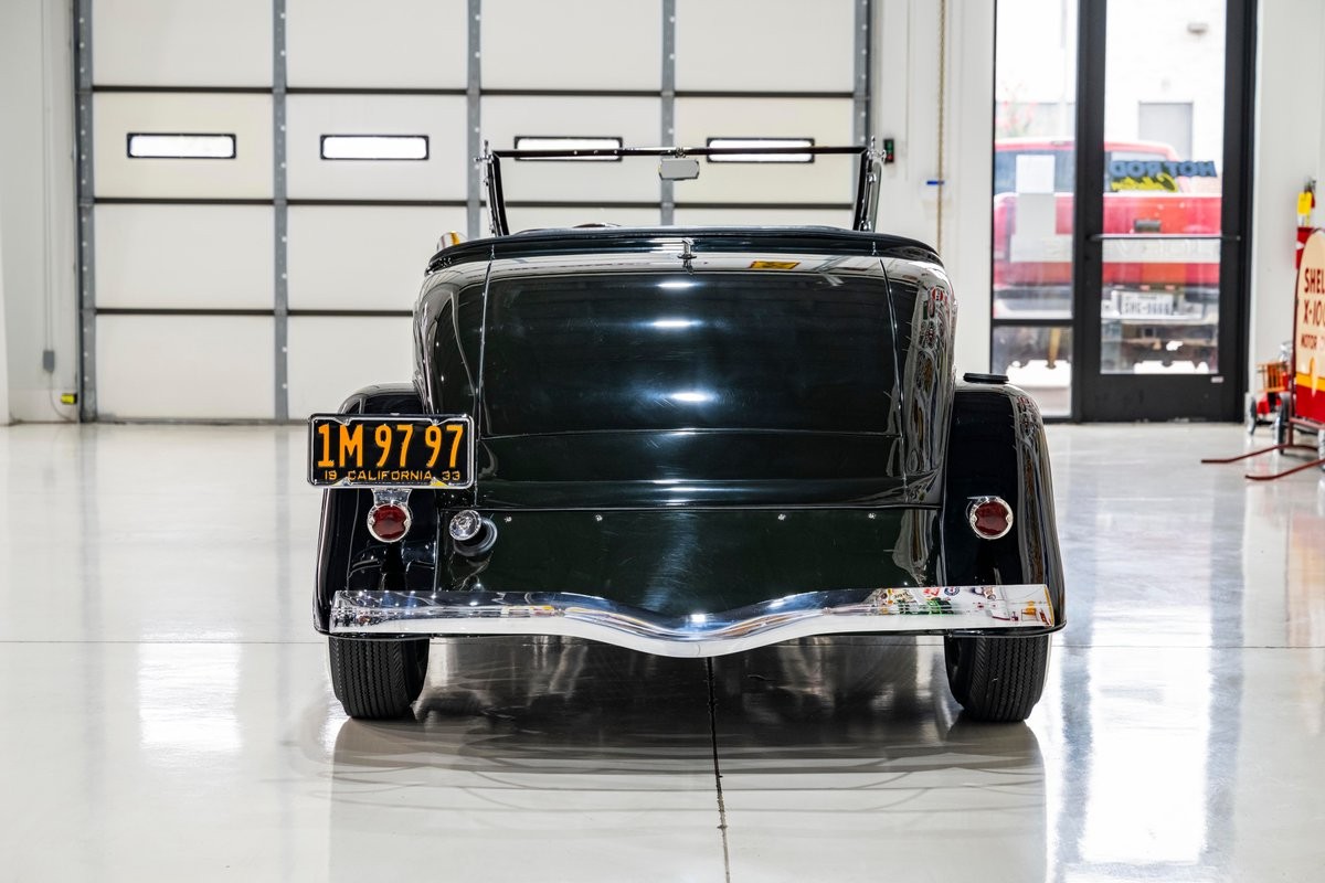 Ford-Full-Fender-Roadster-1933-7