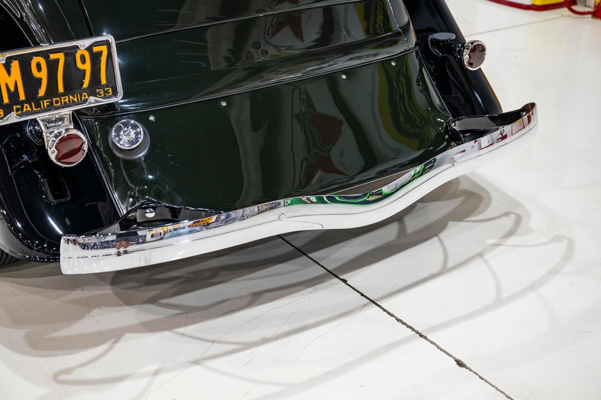 Ford-Full-Fender-Roadster-1933-9