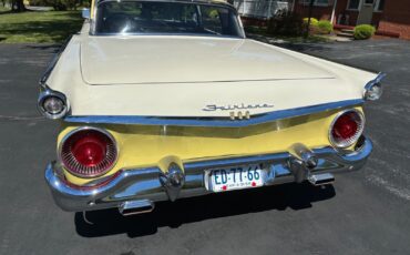 Ford-Galaxie-1959-skyliner-13