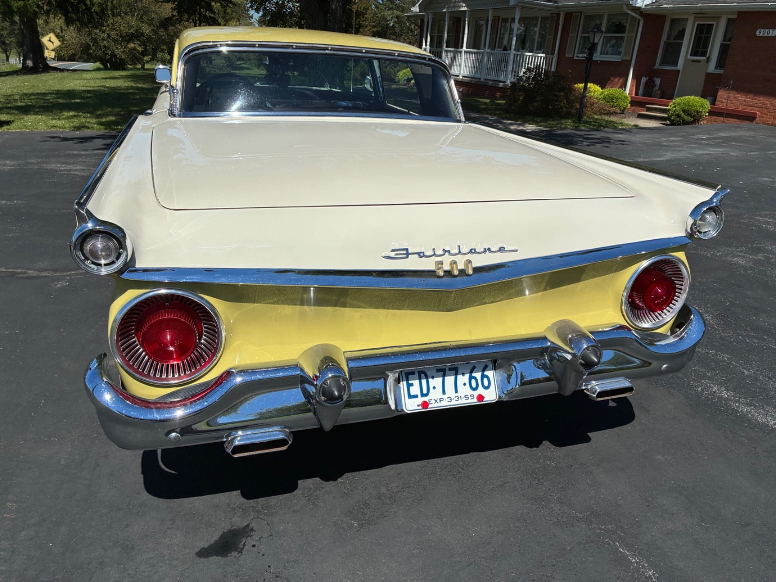 Ford-Galaxie-1959-skyliner-13