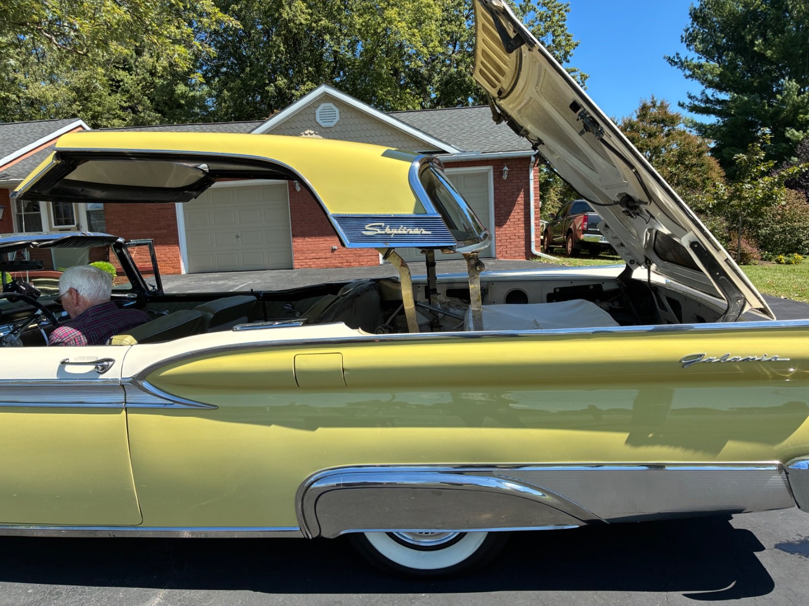 Ford-Galaxie-1959-skyliner-4