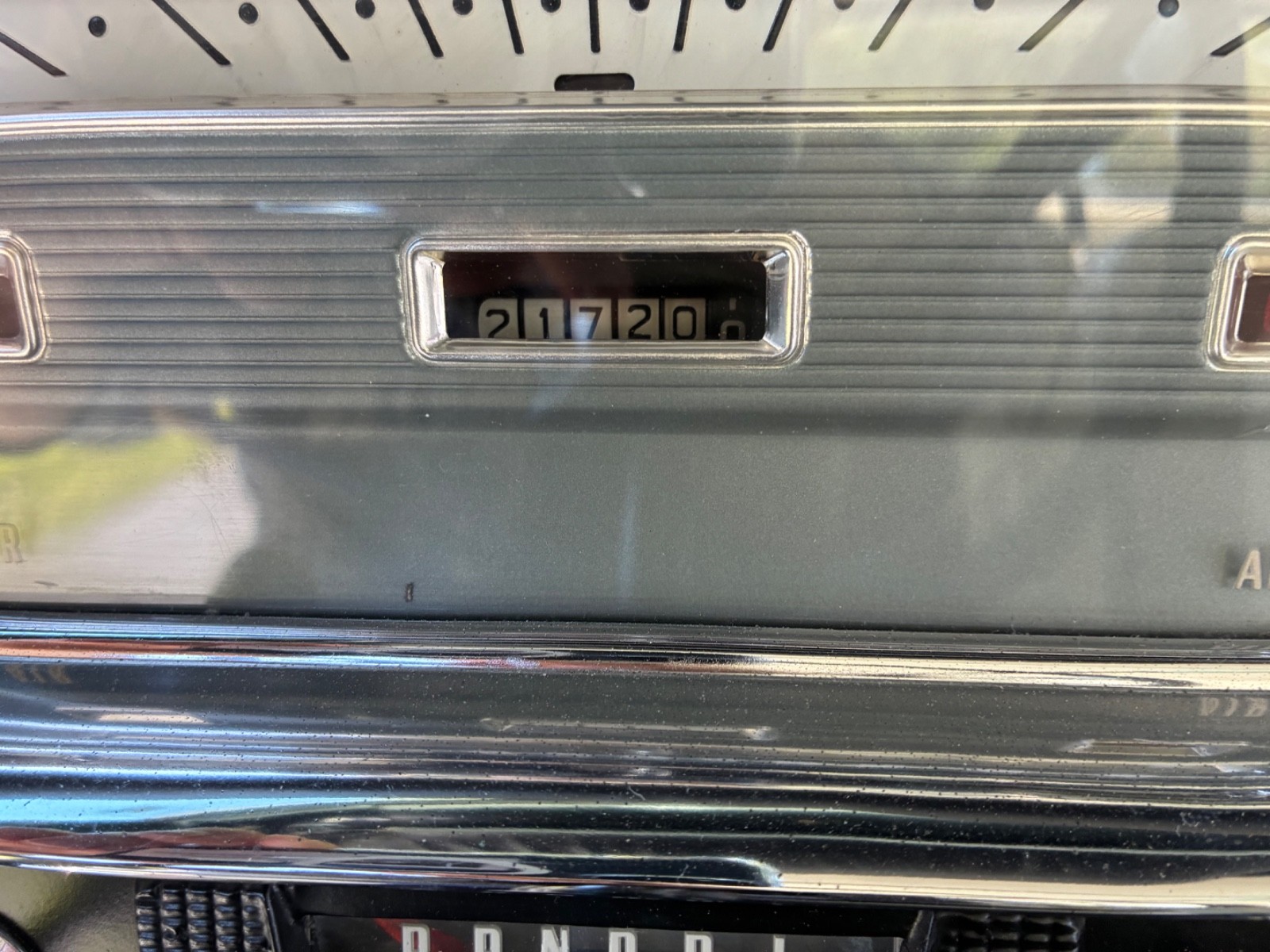 Ford-Galaxie-1959-skyliner-9