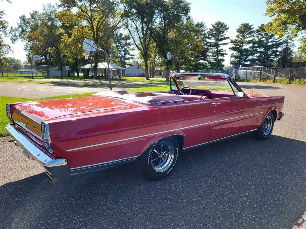 Ford-Galaxie-1965-Red-Red-13