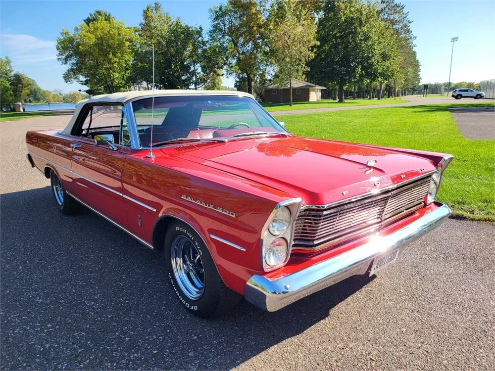 Ford-Galaxie-1965-Red-Red-17