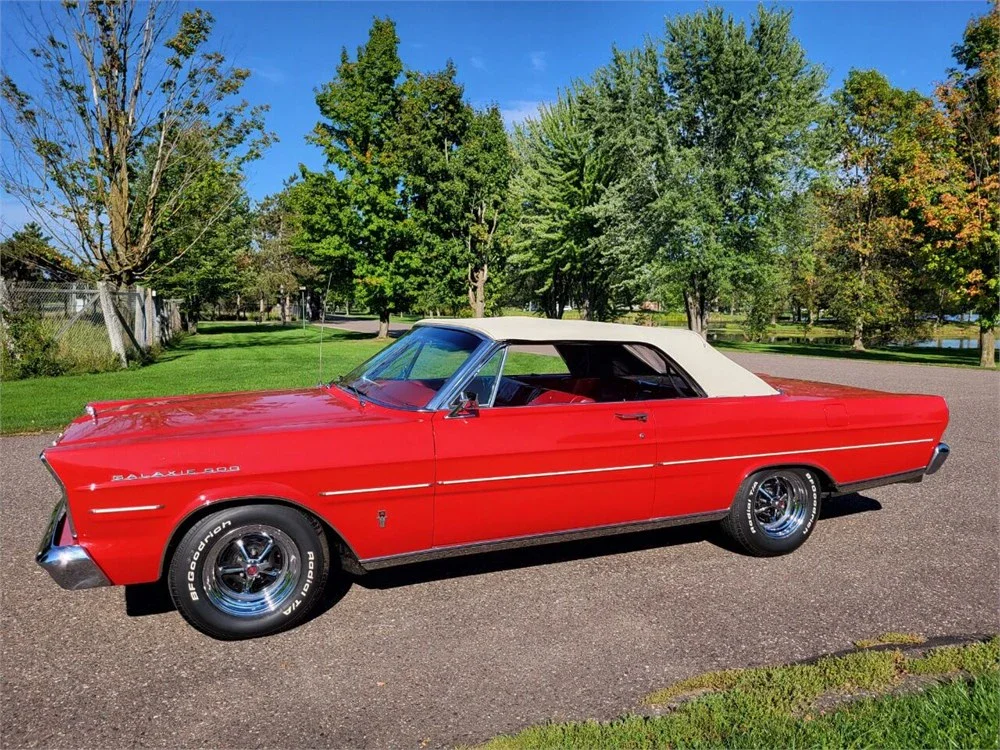 Ford-Galaxie-1965-Red-Red-21