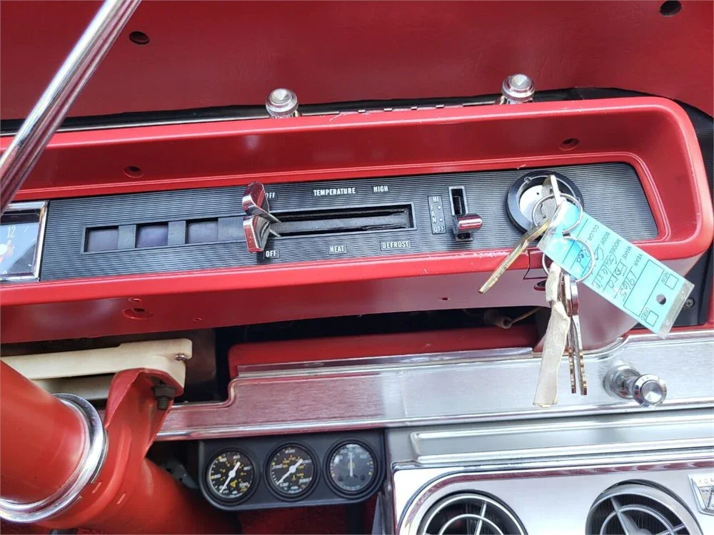 Ford-Galaxie-1965-Red-Red-31