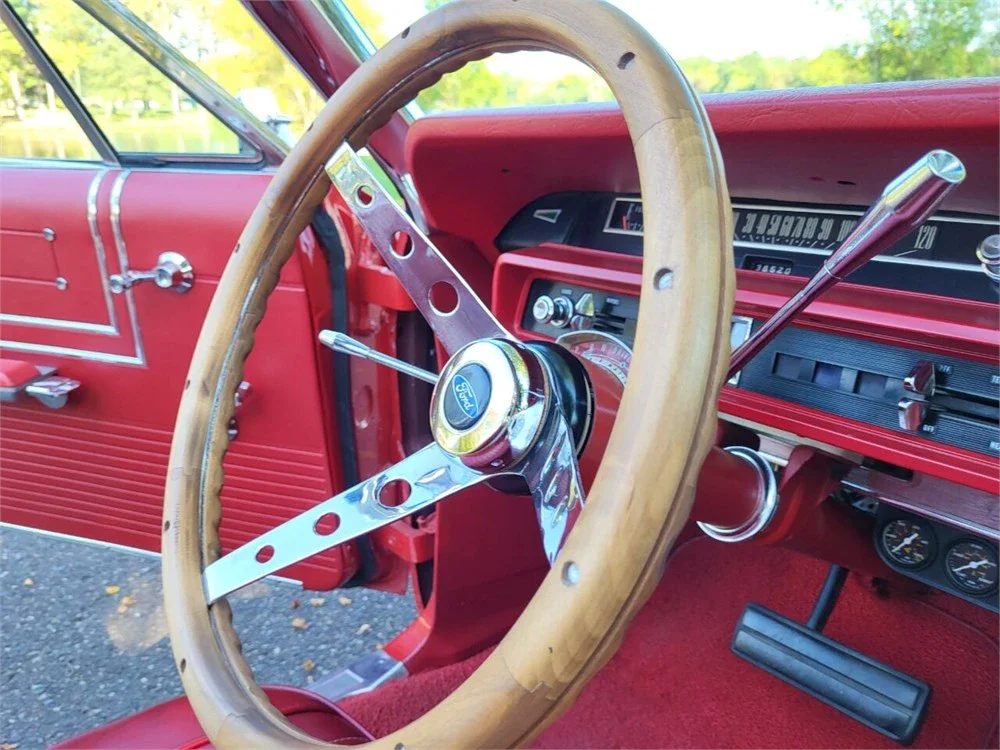 Ford-Galaxie-1965-Red-Red-37
