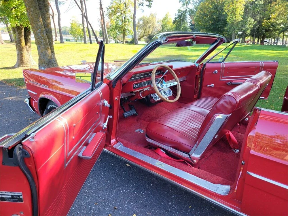 Ford-Galaxie-1965-Red-Red-4