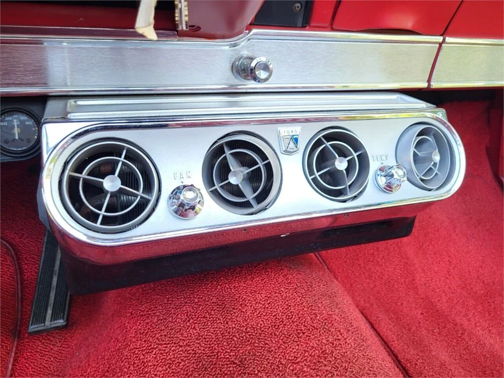 Ford-Galaxie-1965-Red-Red-69