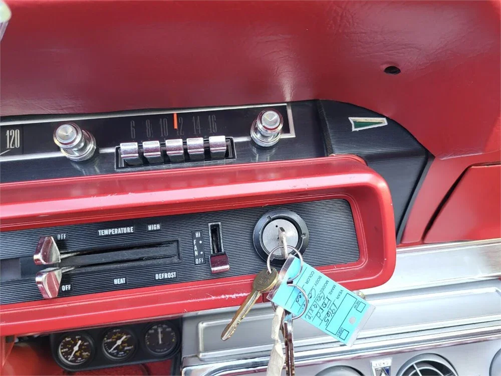 Ford-Galaxie-1965-Red-Red-84