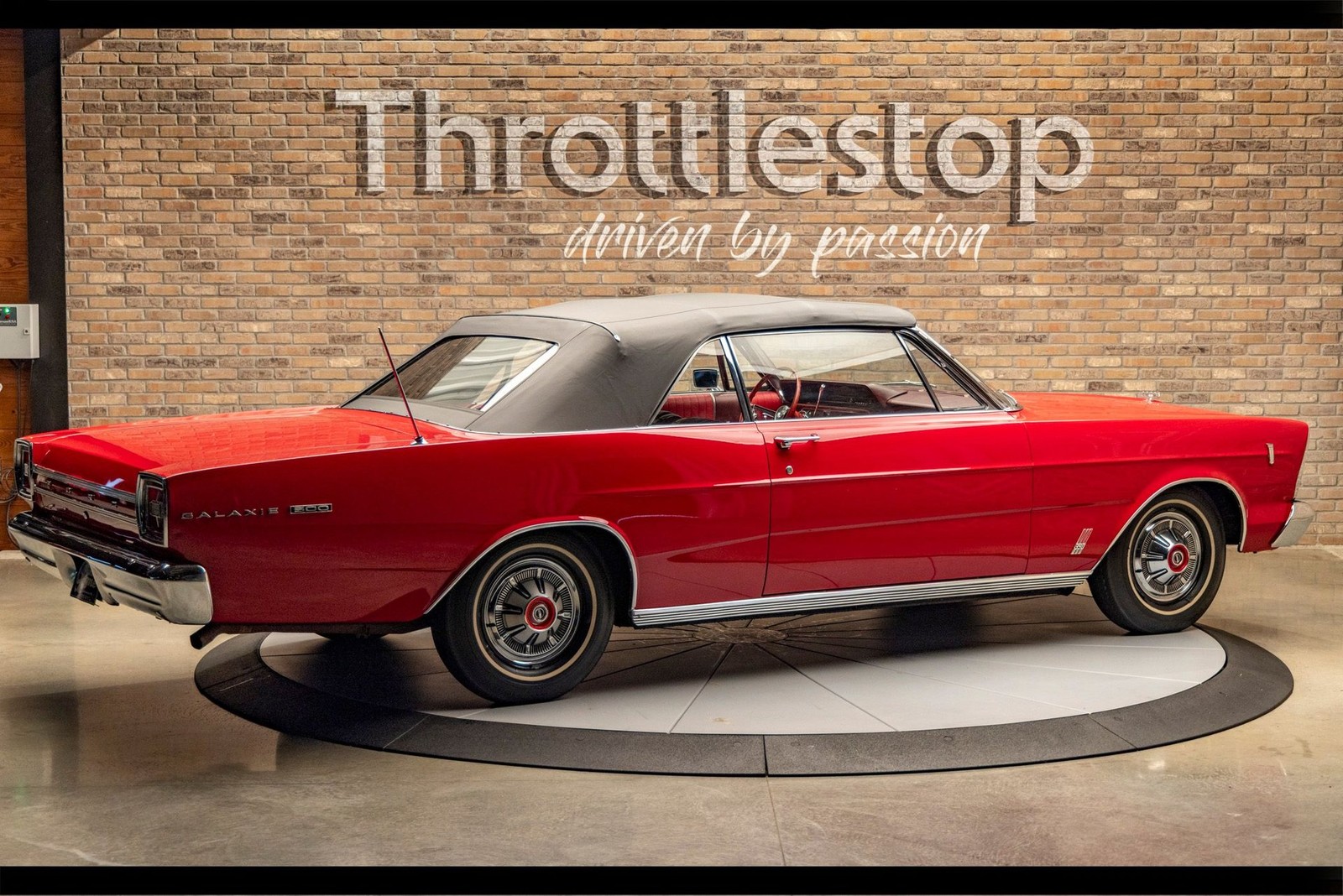 Ford-Galaxie-1966-Convertible-3