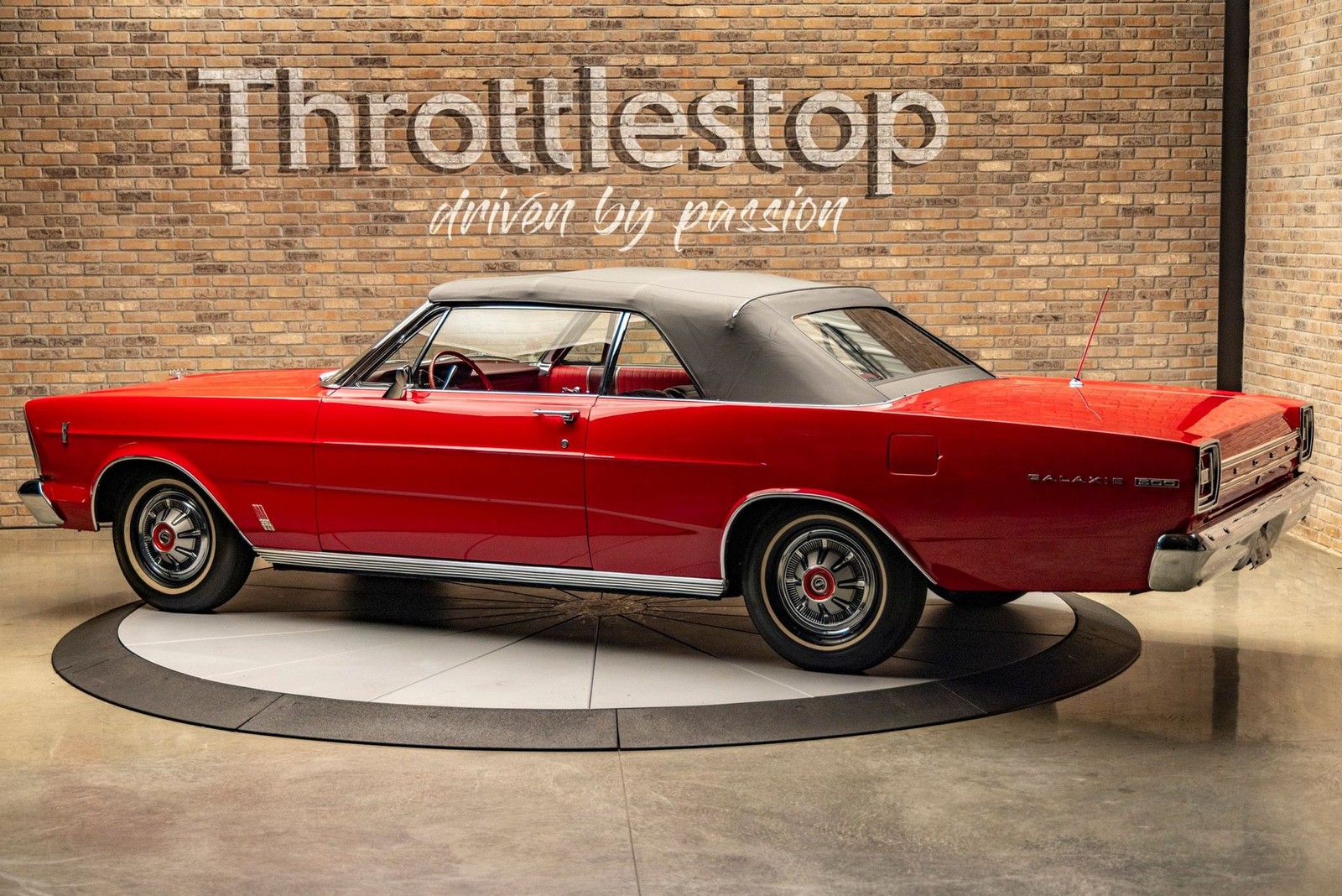 Ford-Galaxie-1966-Convertible-5
