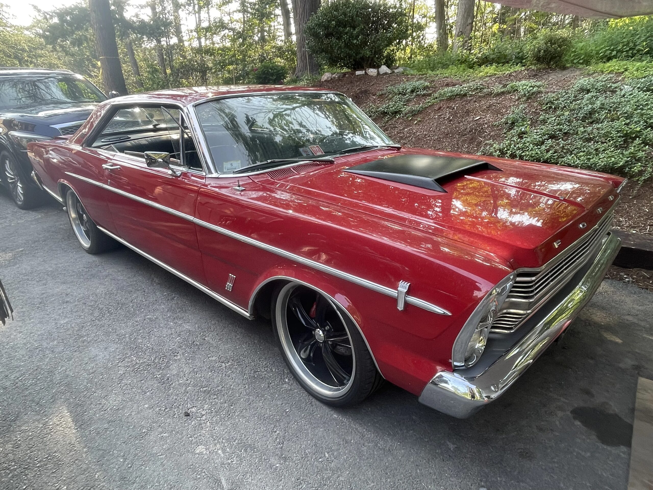 Ford-Galaxie-1966-Red-Black-10