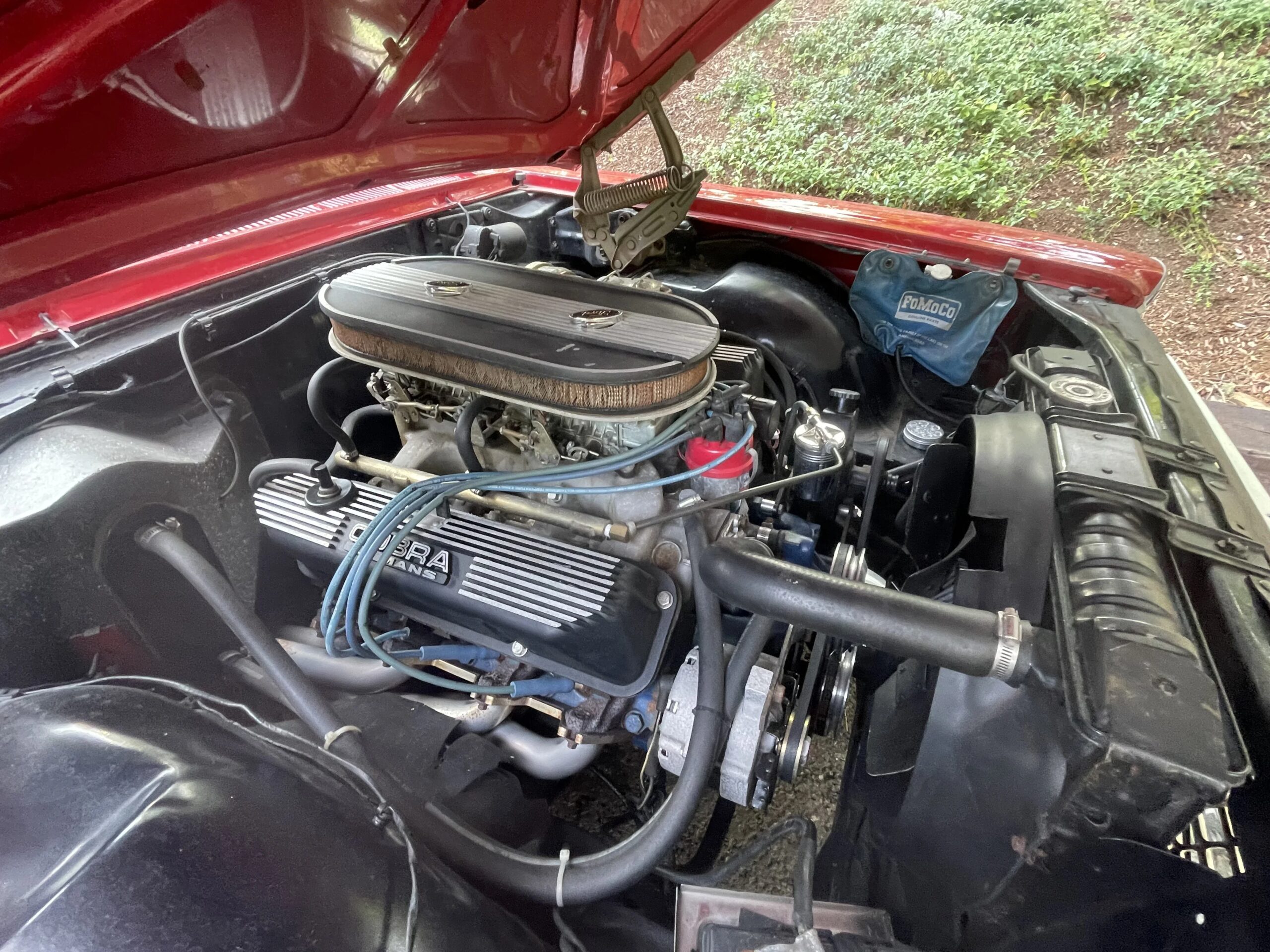 Ford-Galaxie-1966-Red-Black