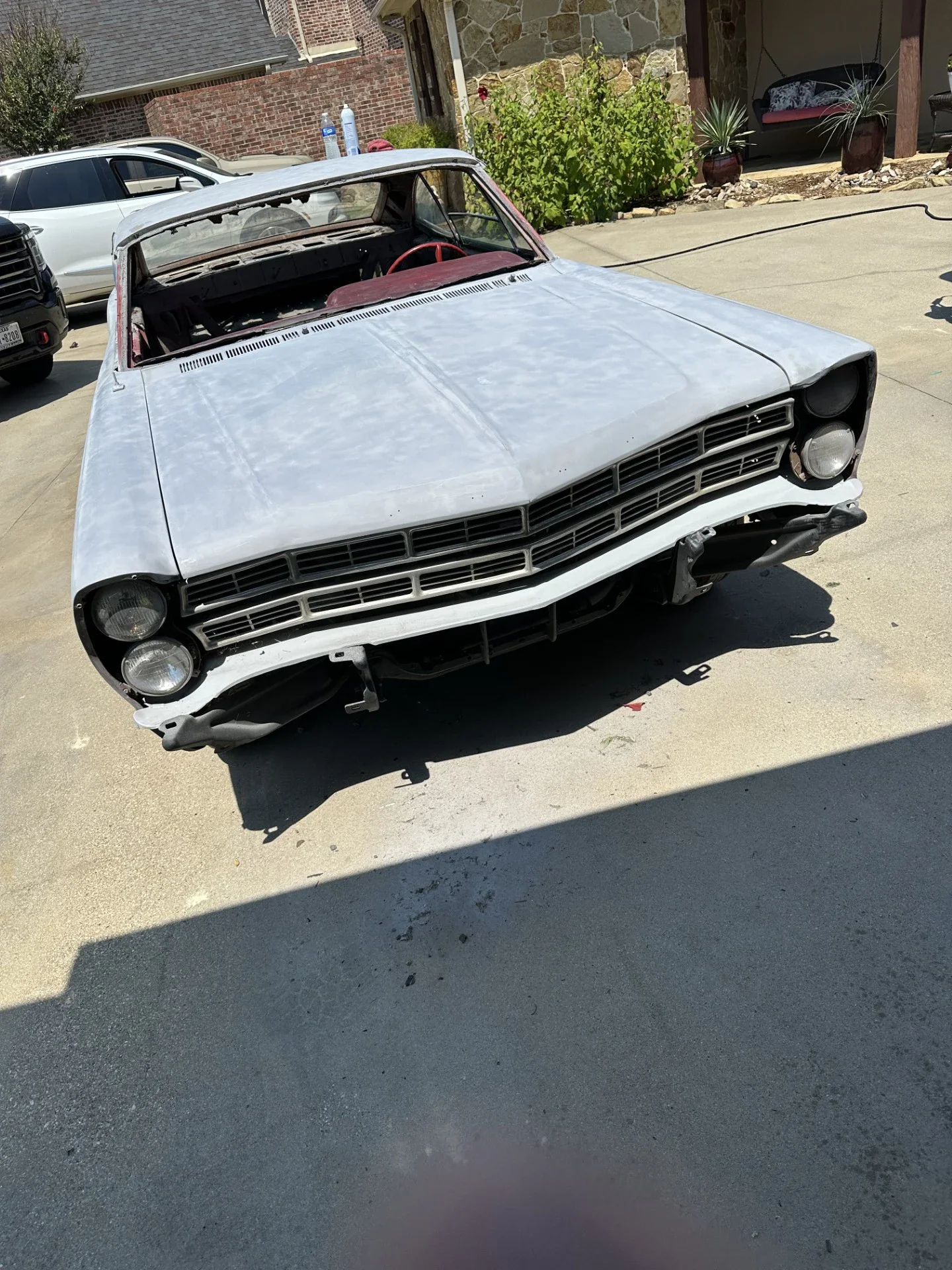 Ford-Galaxie-1967-Gray-Red-1