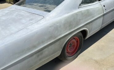Ford-Galaxie-1967-Gray-Red-6