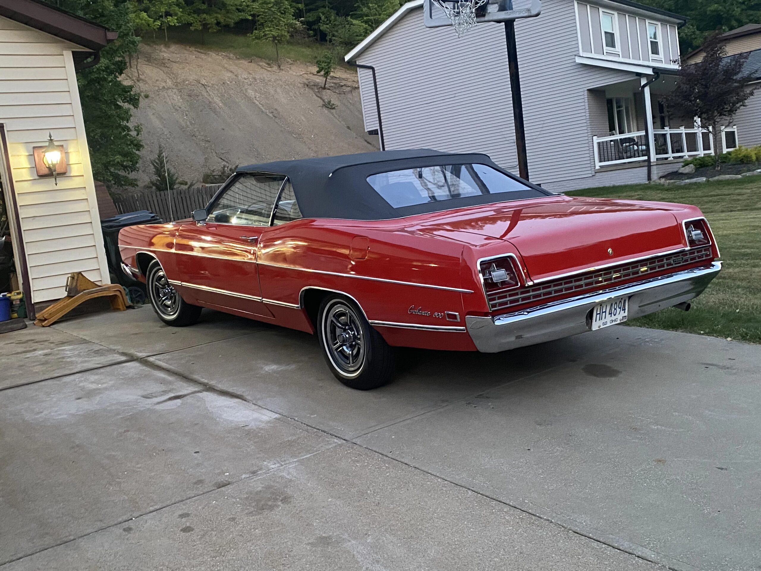 Ford-Galaxie-1969-Red-Black-7