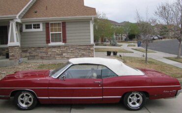 Ford-Galaxie-1969-Red-Gray